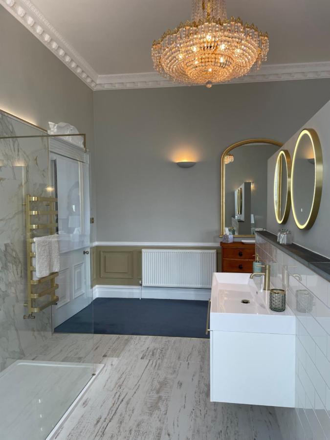 The Old Club Bed & Breakfast Пензанс Екстериор снимка