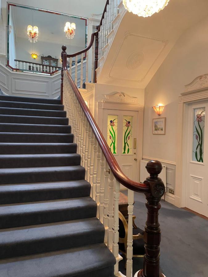 The Old Club Bed & Breakfast Пензанс Екстериор снимка